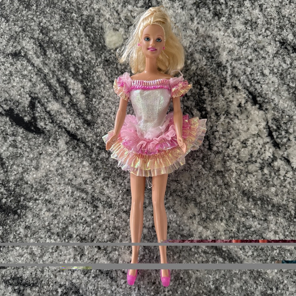 Vintage 1999 Celebration Cake Barbie Doll #22902 With Shoes And Dress
